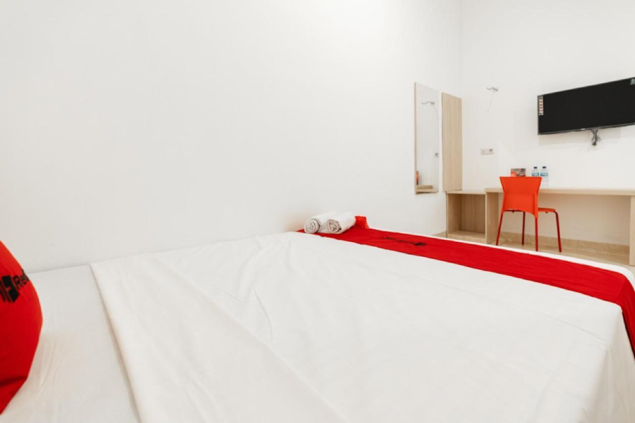 Reddoorz @ Graha Cemerlang Maros Makasar Exteriér fotografie