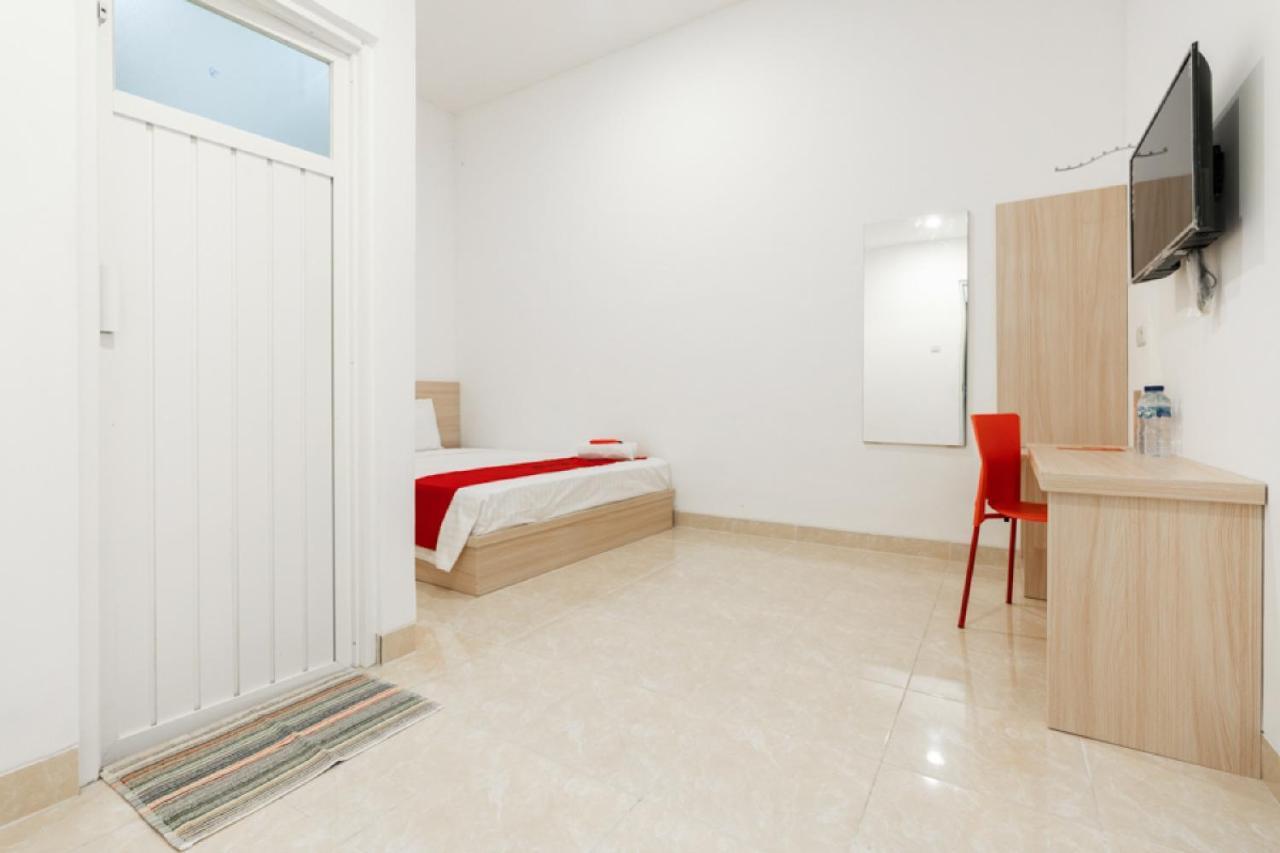 Reddoorz @ Graha Cemerlang Maros Makasar Exteriér fotografie