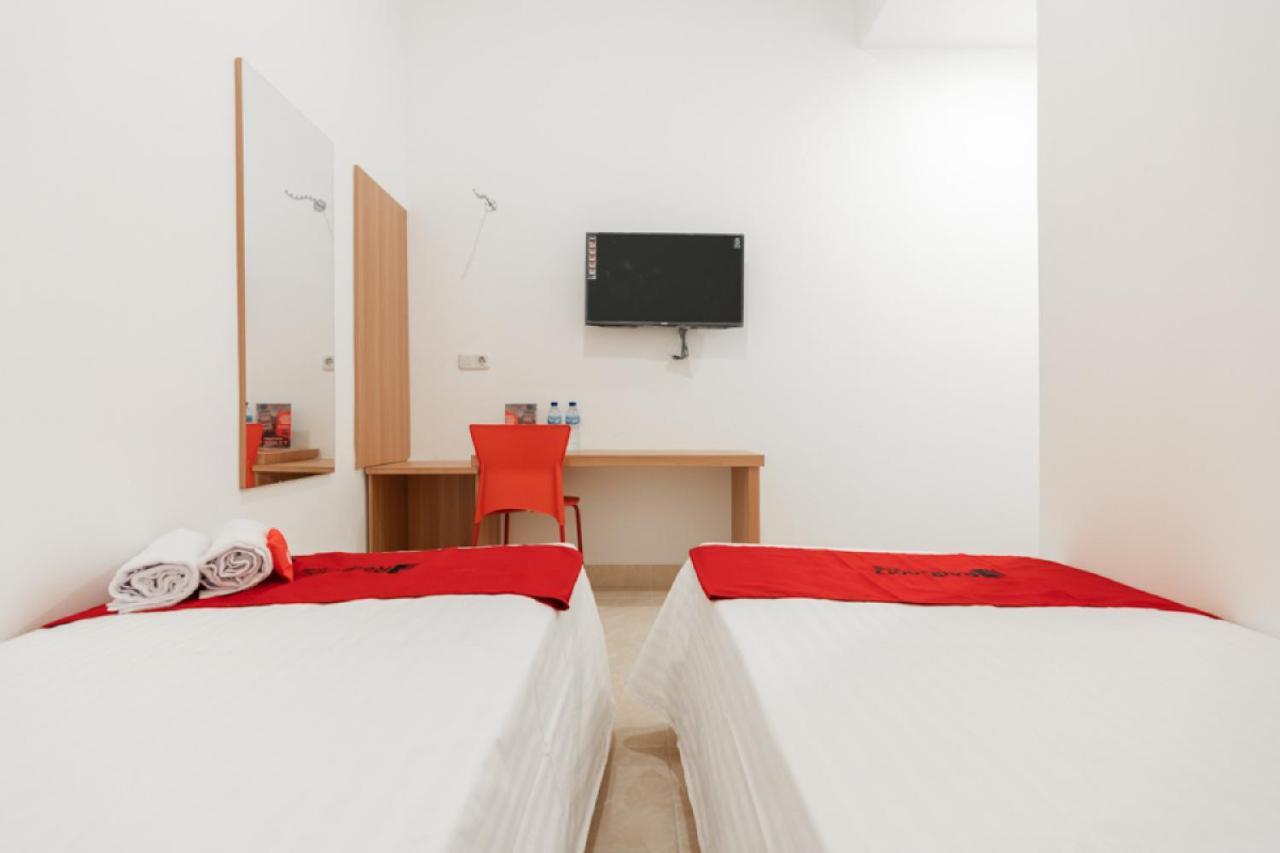 Reddoorz @ Graha Cemerlang Maros Makasar Exteriér fotografie